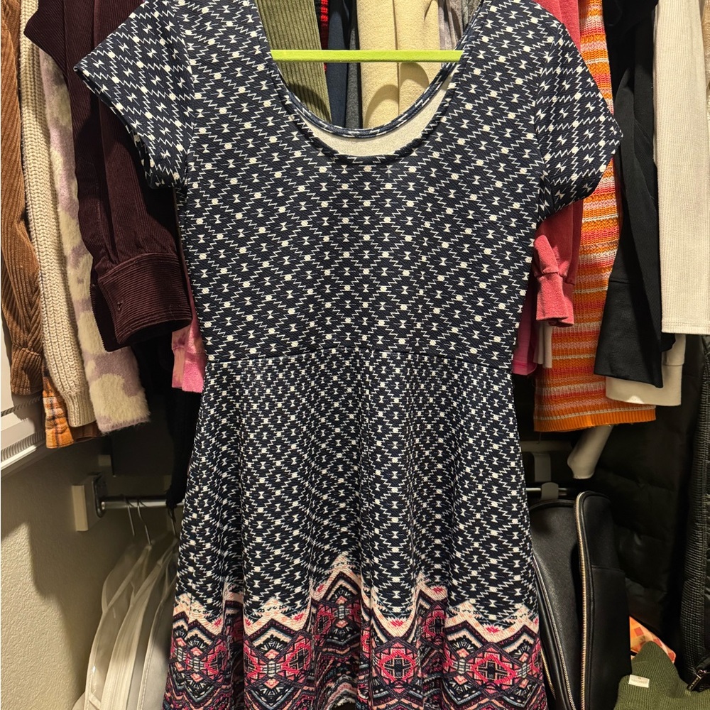 Trendy Navy and Pink Geometric Dress